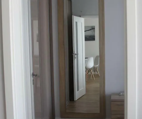 Z Ogrodkiem Pogorzelica (Gmina Rewal)