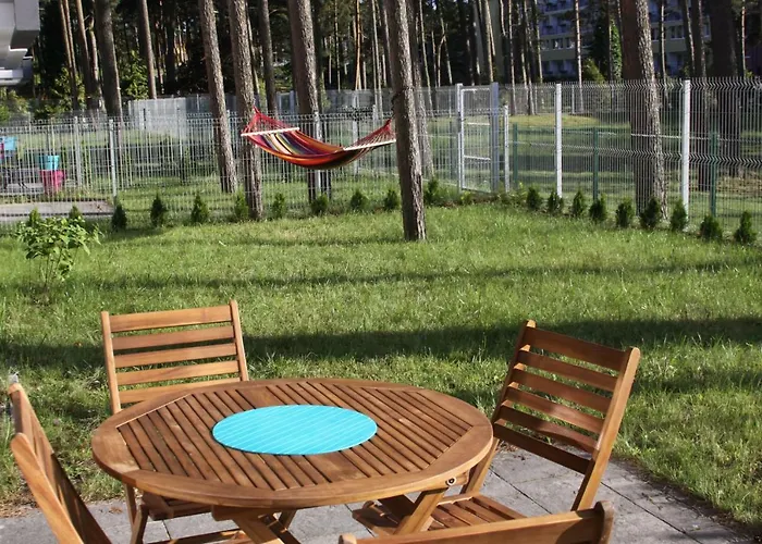 Z Ogrodkiem Pogorzelica (Gmina Rewal)